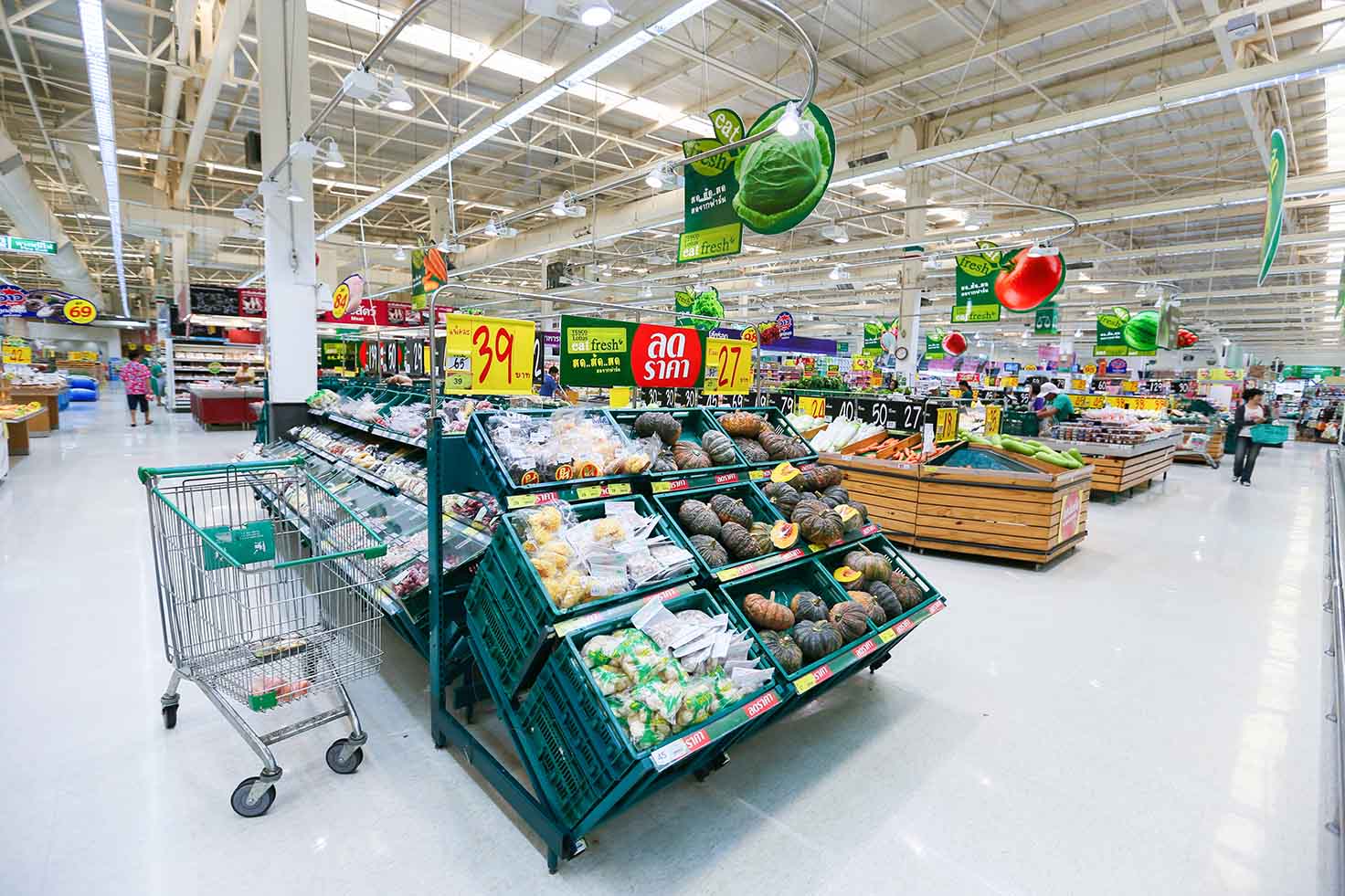 Supermarket fruit and vegetable rack with crate stands